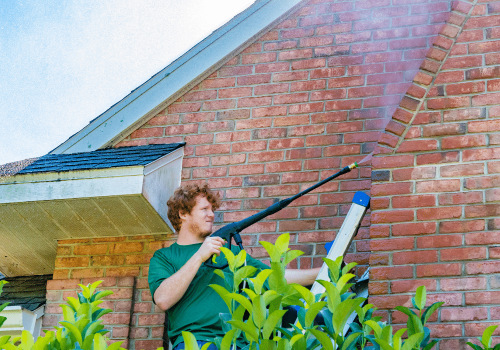 Why Homeowners Should Bundle HVAC and Softwash Services